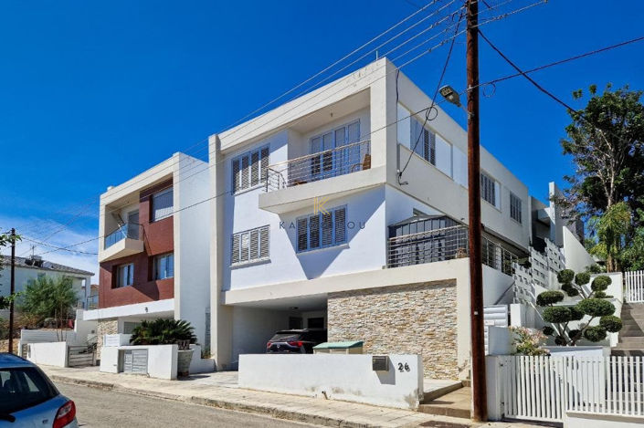 Image No.2-5 Bed House for sale