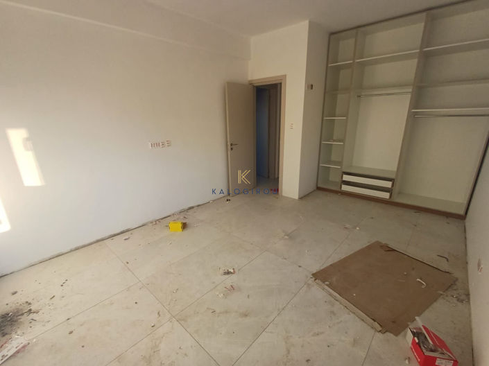 Image No.17-3 Bed House for sale