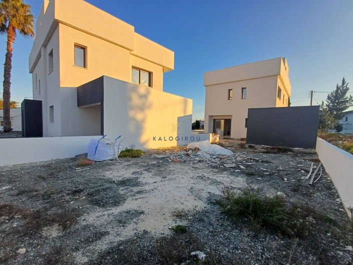 Image No.8-3 Bed House for sale