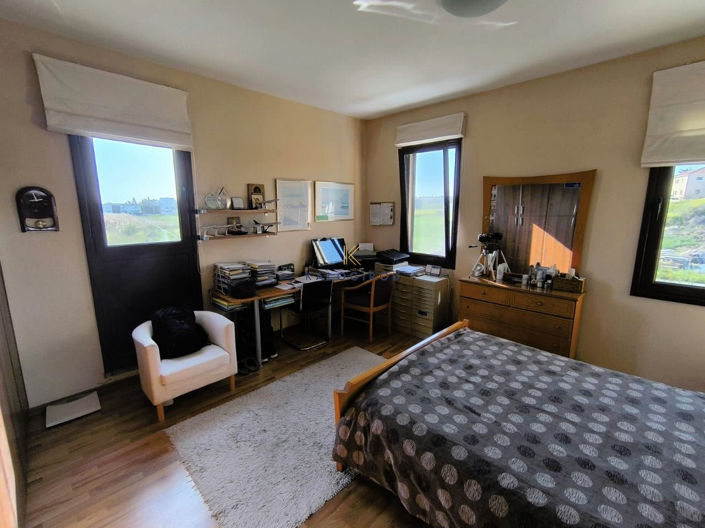 Image No.14-3 Bed House for sale