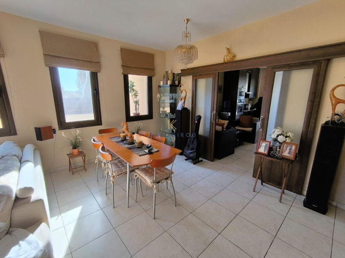 Image No.5-3 Bed House for sale