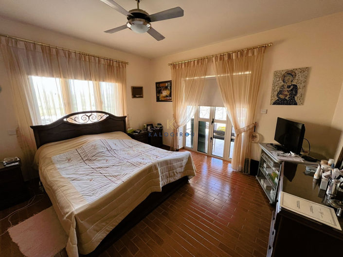 Image No.8-4 Bed Bungalow for sale