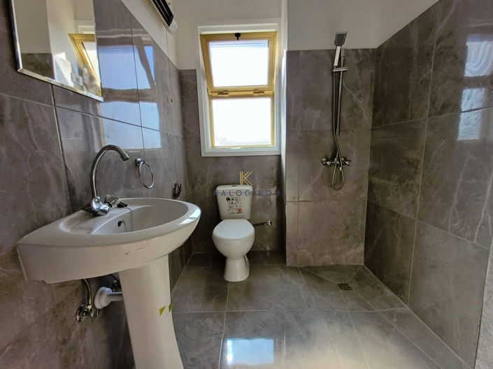 Image No.17-3 Bed Apartment for sale