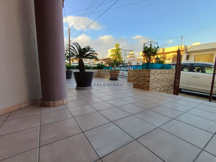 Image No.3-4 Bed House for sale