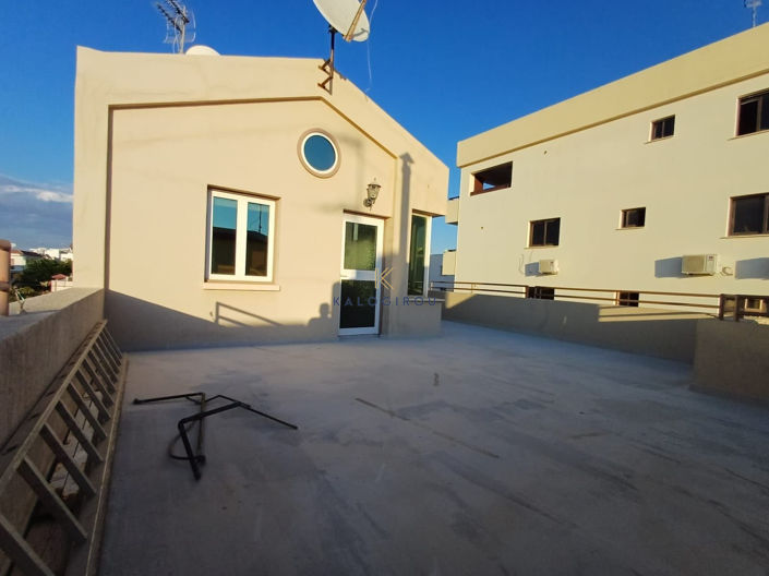 Image No.33-4 Bed House for sale