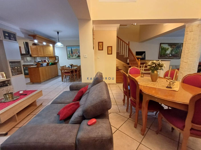 Image No.8-4 Bed House for sale