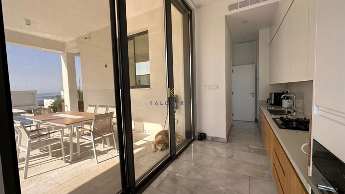 Image No.7-5 Bed House for sale