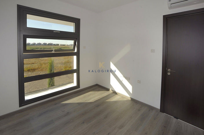 Image No.19-4 Bed House for sale