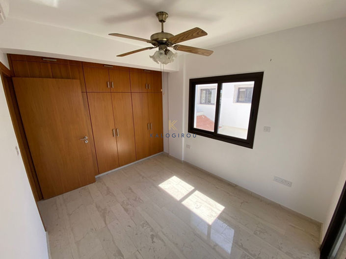 Image No.10-3 Bed House for sale