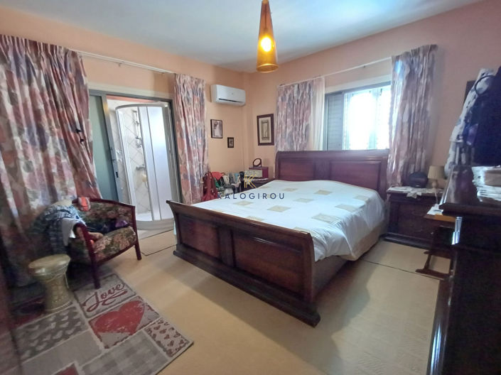 Image No.17-4 Bed House for sale