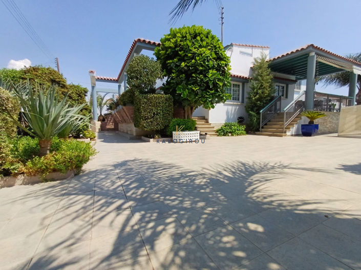 Image No.3-4 Bed House for sale