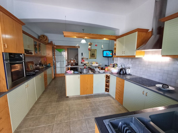 Image No.7-4 Bed House for sale