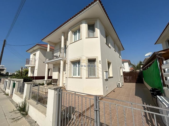 Image No.2-3 Bed House for sale