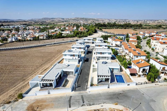 Image No.22-3 Bed House for sale