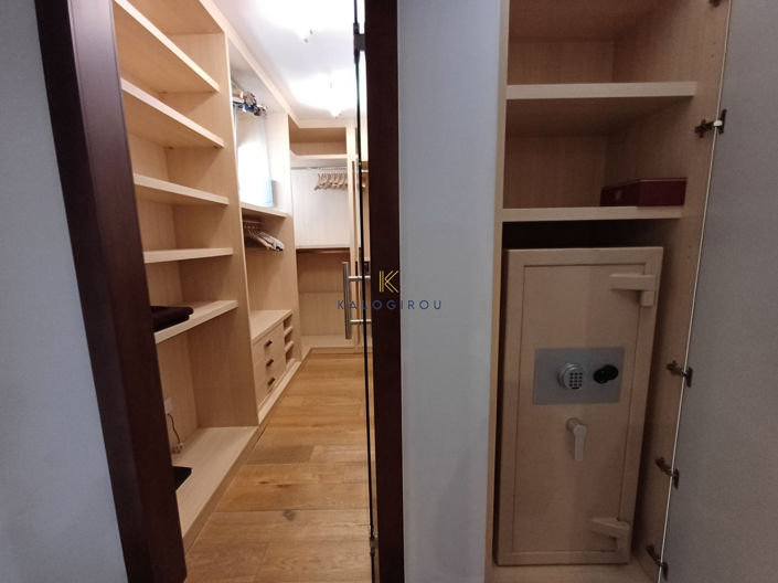 Image No.26-5 Bed House for sale