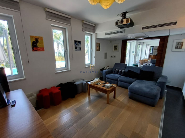 Image No.35-5 Bed House for sale