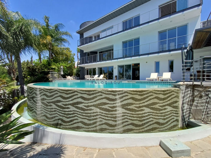 Image No.46-5 Bed House for sale