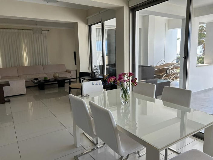 Image No.11-4 Bed House for sale