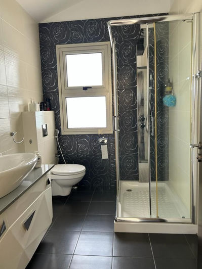 Image No.25-4 Bed House for sale