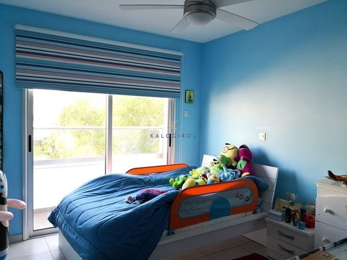 Image No.7-9 Bed Property for sale