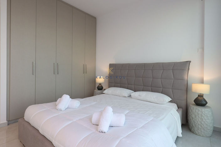 Image No.11-5 Bed House for sale