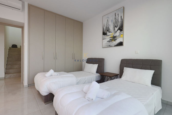 Image No.13-5 Bed House for sale