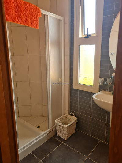 Image No.10-5 Bed House for sale