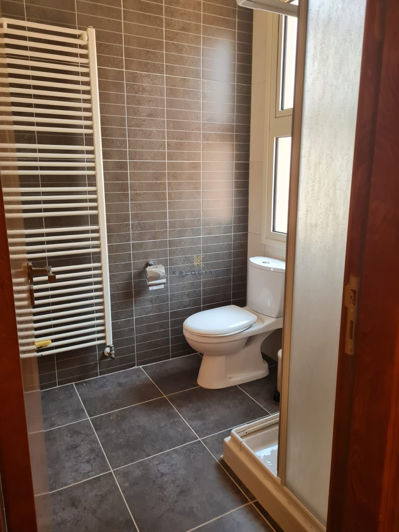 Image No.12-5 Bed House for sale