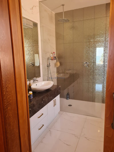 Image No.17-5 Bed House for sale