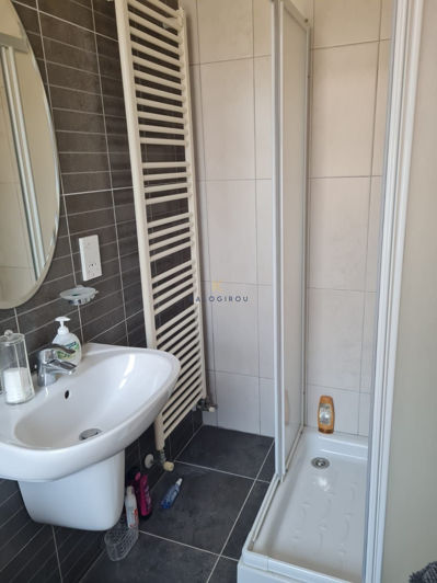 Image No.20-5 Bed House for sale