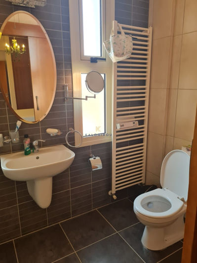 Image No.9-5 Bed House for sale