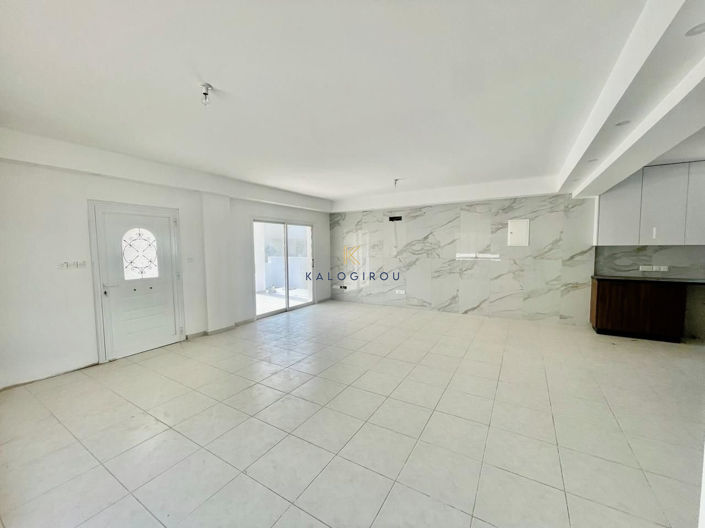 Image No.11-3 Bed House for sale