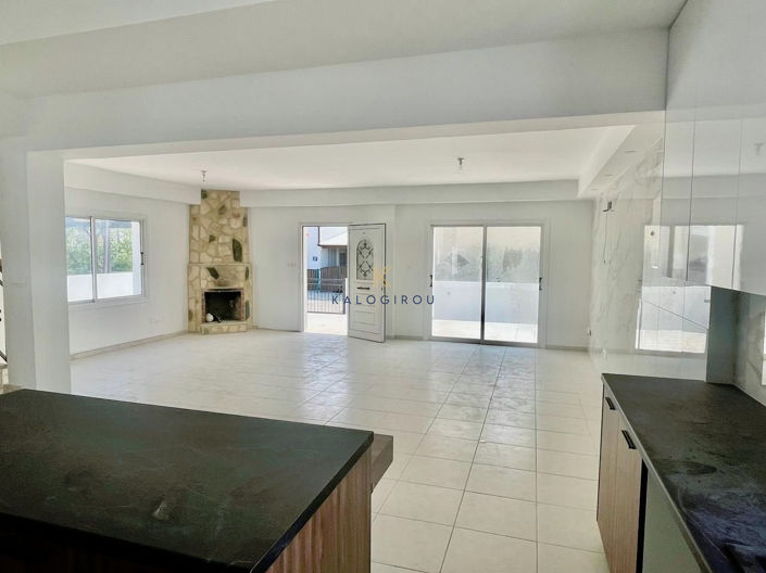 Image No.13-3 Bed House for sale