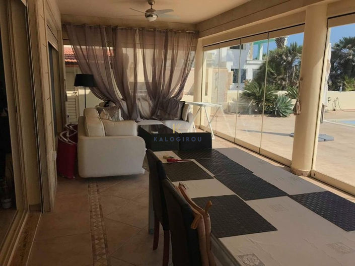 Image No.15-4 Bed House for sale