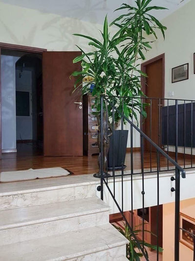 Image No.17-4 Bed House for sale