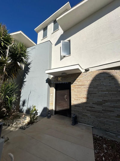 Image No.3-Maison de 4 chambres à vendre à Larnaca