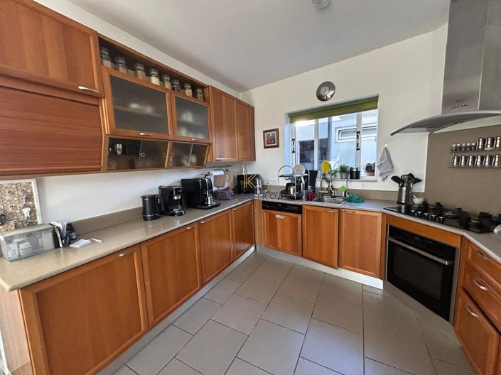 Image No.5-Maison de 4 chambres à vendre à Larnaca