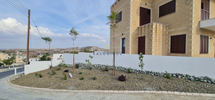 Image No.16-3 Bed House for sale