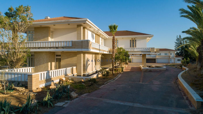 Image No.17-4 Bed House for sale