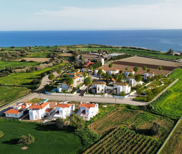 Image No.13-2 Bed House for sale