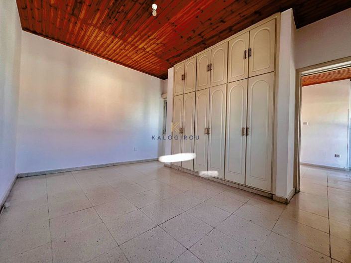 Image No.24-3 Bed Apartment for sale