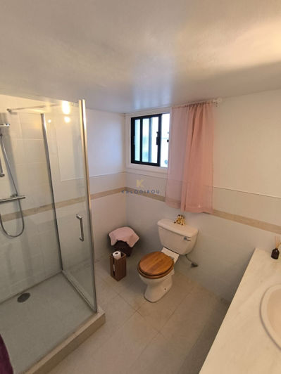 Image No.25-4 Bed House for sale