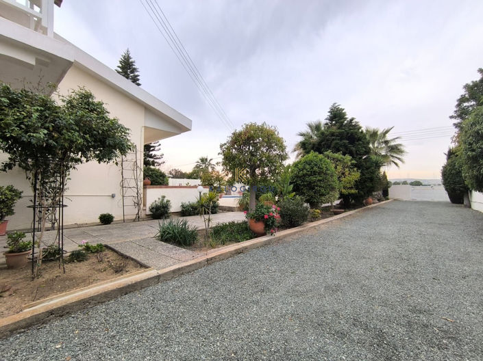 Image No.34-4 Bed House for sale