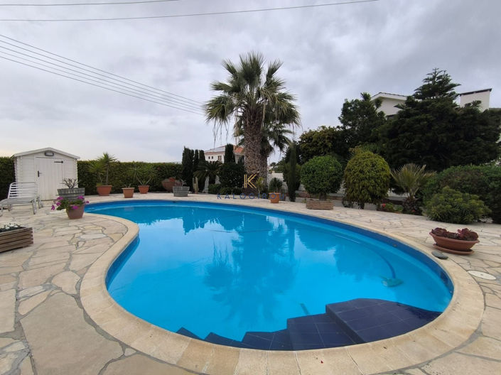 Image No.36-4 Bed House for sale