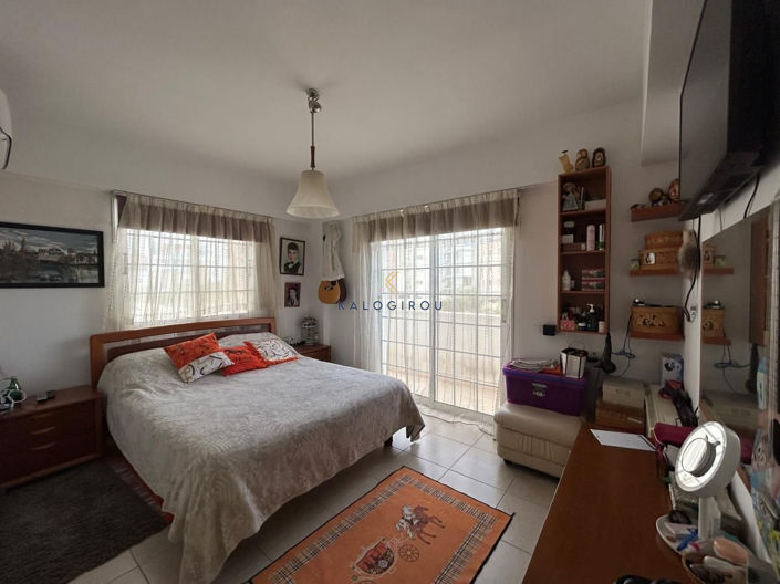 Image No.14-3 Bed House for sale