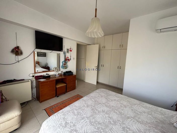 Image No.17-3 Bed House for sale