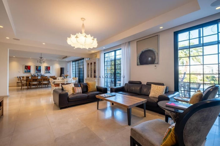 Image No.14-6 Bed House for sale