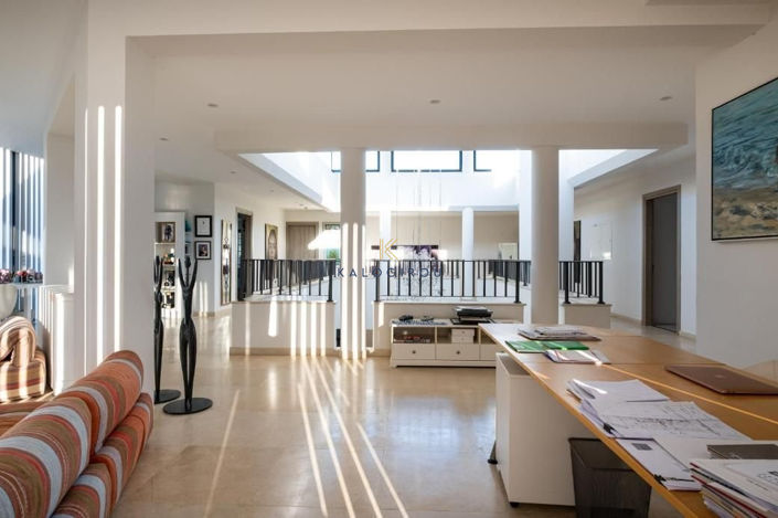 Image No.30-6 Bed House for sale