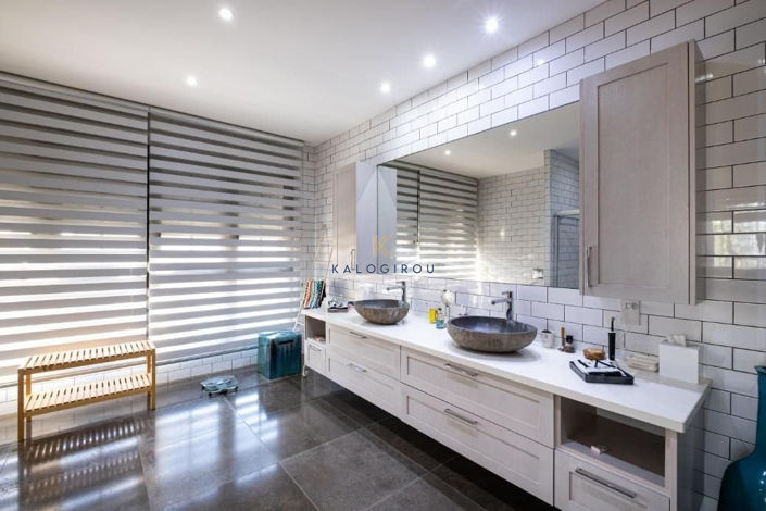 Image No.33-6 Bed House for sale