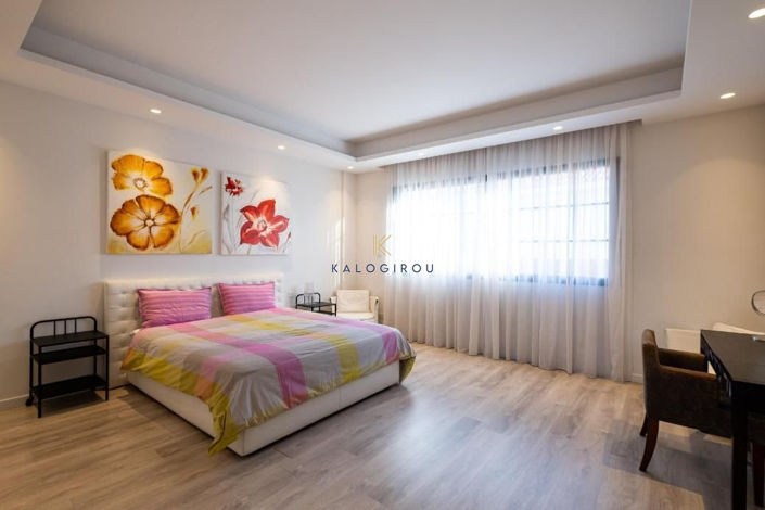 Image No.34-6 Bed House for sale